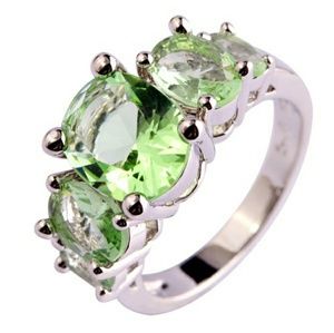 5 Stone peridot ring